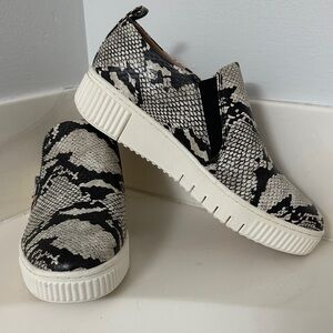 SOUL Naturalizer Snake Print Flats